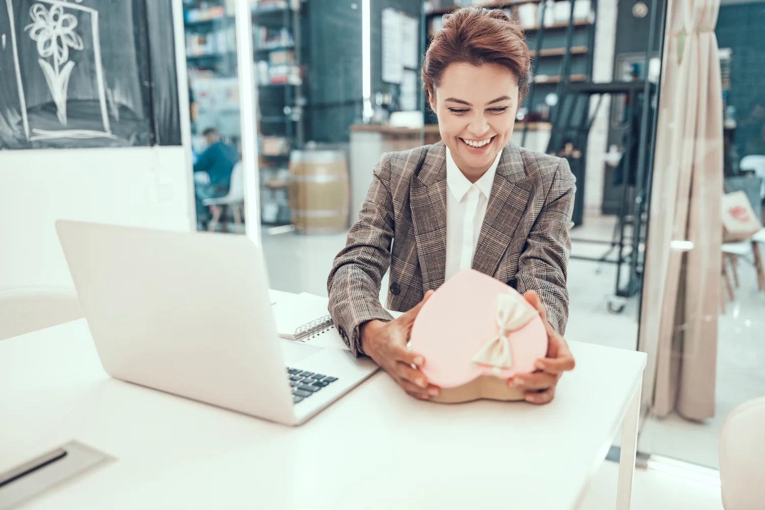 Anlassbezogenes Mitarbeitergeschenk